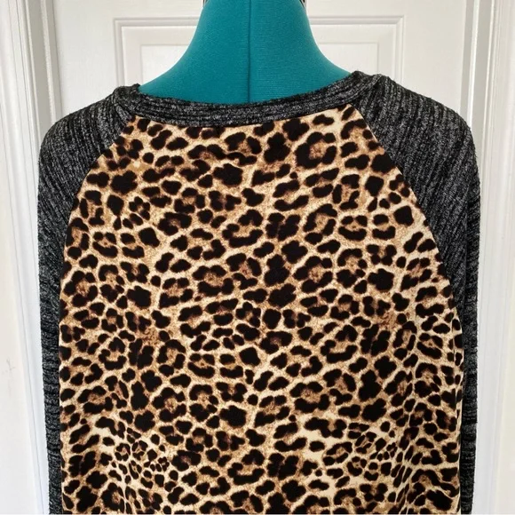 Egy Super Soft Womens Leopard Print Crew neck Jersey Sweater size 1XL - Picture 5 of 9